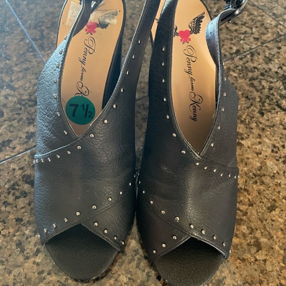 Penny loves Kenny heels.